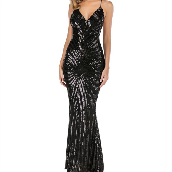 New Black sequin Evening gown last one 💃🏽❤️ - Picture 4 of 7